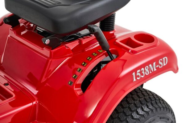 Mountfield 1538M-SD 98cm/38" Side Discharge Lawn Tractor - Image 6